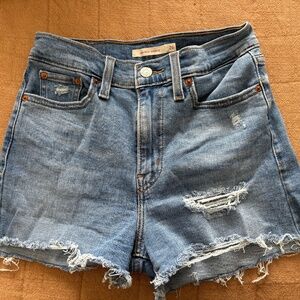 Size 26 High Waisted Levi Shorts